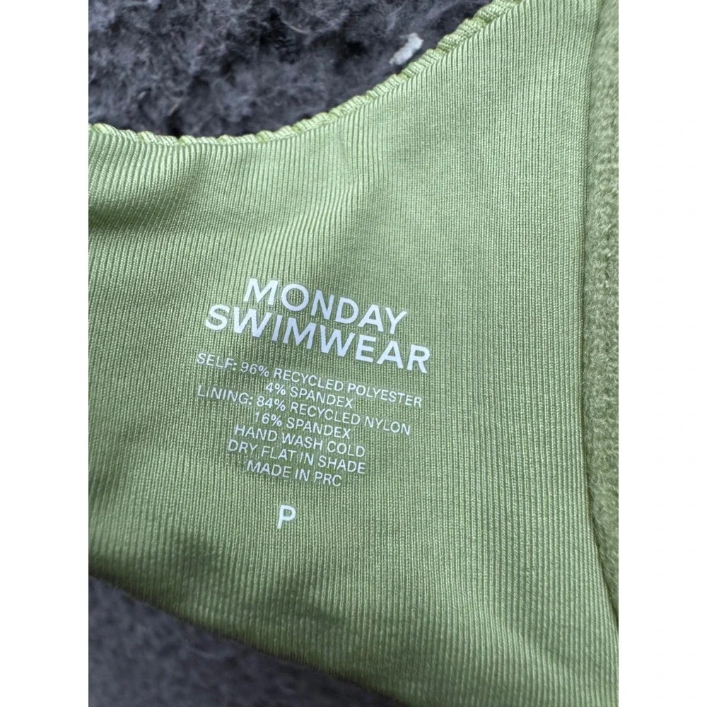 Monday Swimwear Textured Underwire Bikini Set Green Womens Size Top P Bottom M